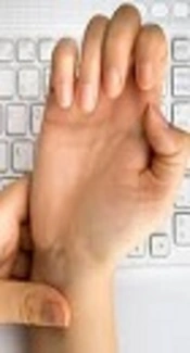 https://www.google.com/search?q=carpal+tunnel+syndrome&source=lnms&tbm=isch&sa=X&ved=0ahUKEwiJuICn9K3dAhWH3KQKHb-kAI8Q_AUICigB&biw=1366&bih=631#imgrc=EhZtyqSunzdFRM: